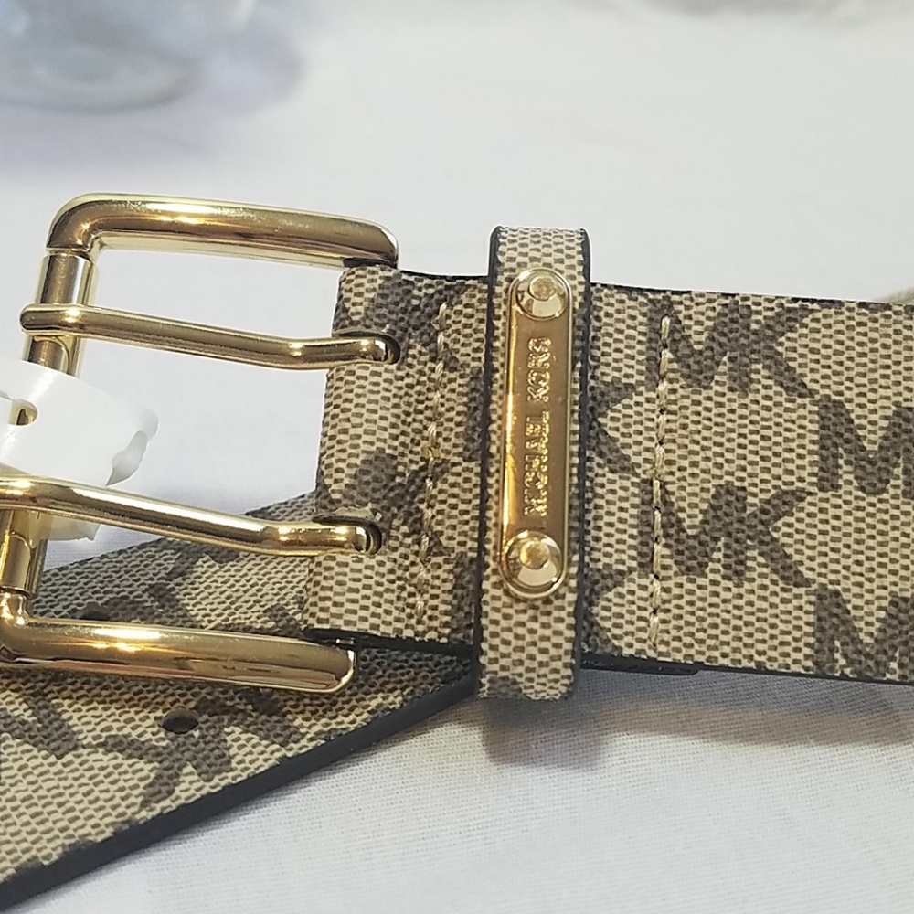 🚫SOLD🚫  MK Belt - Picture 2 of 4